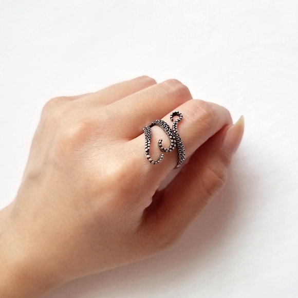 Octopus Ring - Picture 2 of 2